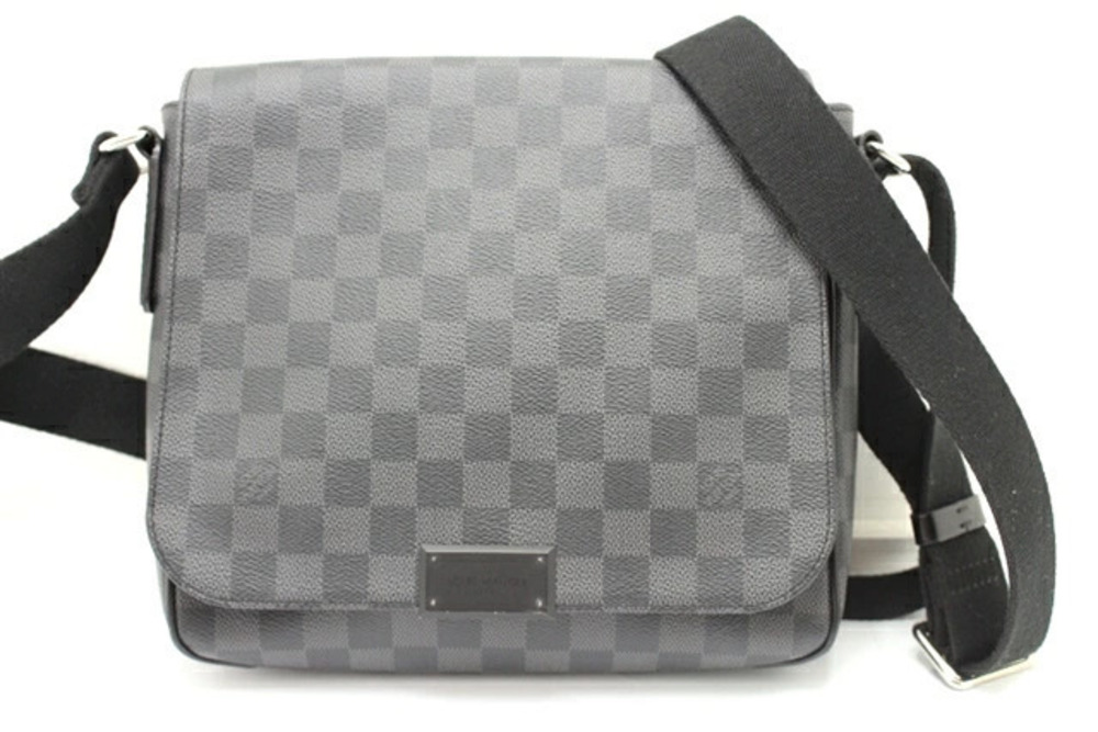 LOUIS VUITTON District Shoulder Bag Damier Graphite Black